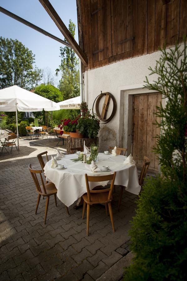 Hotel Wirtshaus Am Schloss Aicha vorm Wald 외부 사진